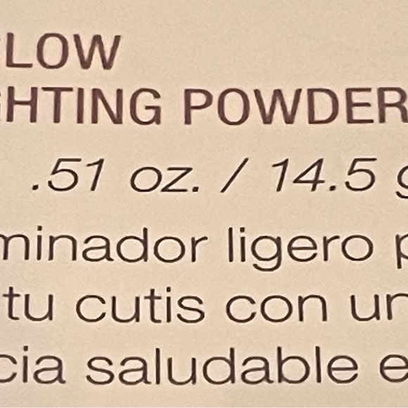 LIGHT GLOW
HIGHLIGHTING POWDER .51 oz./ 14.5 g - Picture 4 of 4